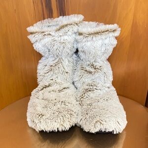 Soft Plush Cream Brown Faux Fur Slippers Microwaveable for Warmth M/L Cozy